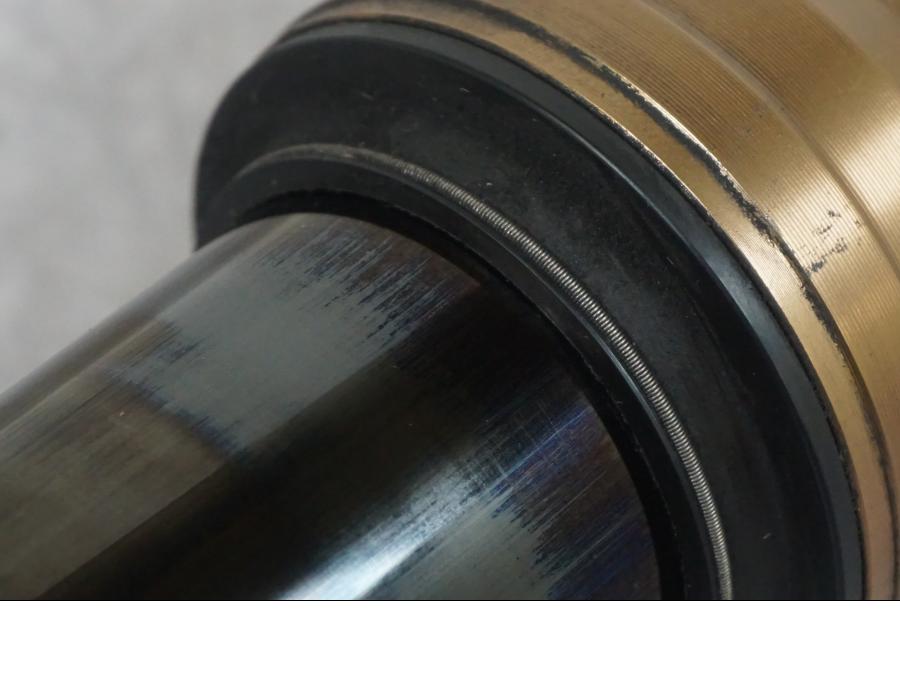 Extrabild1 på Gaffelben från en Kawasaki ZX-10R -2008 motorcykel.