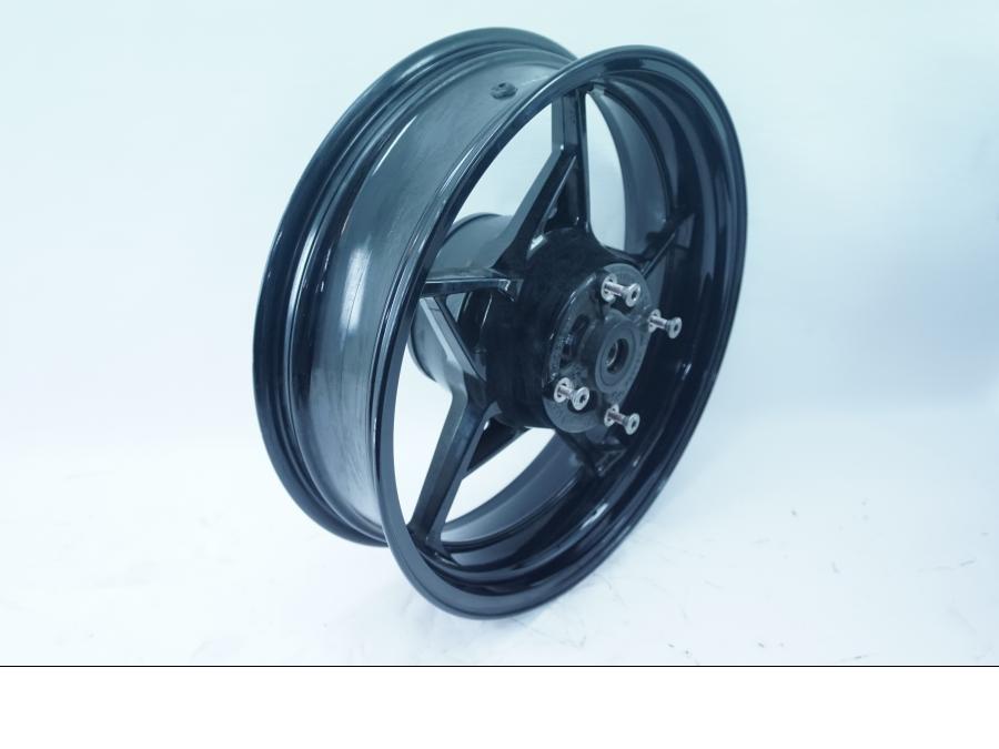 Höger sida på Fälg från en Kawasaki Ninja 650 -2018 motorcykel.