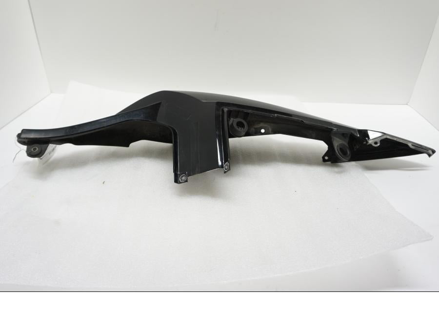 Baksidan på Bakvinge från en Suzuki SV 1000 -2007 motorcykel.