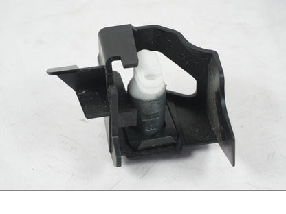 Snett nerifrån på <p>Låssats från Honda CB 500 F 2013.</p>

<p>Tändningslås, antenn, tanklock, sadellås, CDI/ECU och 1st nyckel.</p> motorcykel.