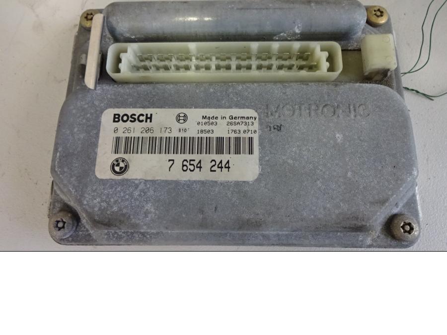 Framsidan på Motronic styrenhet från en BMW R 1150 RS -2002 motorcykel.