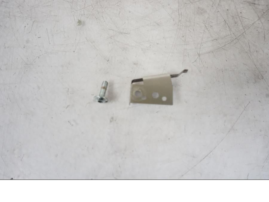 Baksidan på Kopplingskontakt från en KTM 1290 Super Duke R -2021 motorcykel.