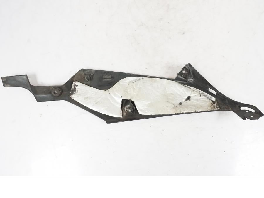 Snett uppifrån på Magkåpa från en Suzuki GSX-R 750 -2007 motorcykel.