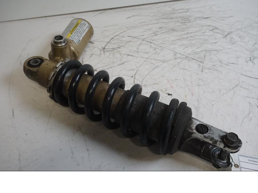 Framsidan på Stötdämpare från en Kawasaki ZX-9R -1998 motorcykel.