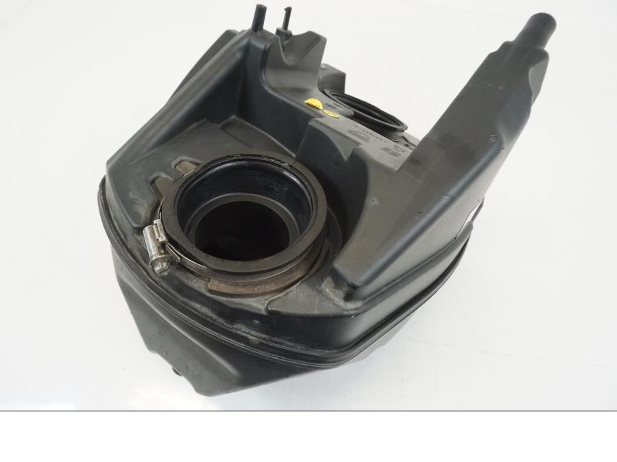 Extrabild3 på Luftburk från en Ducati Hyperstrada -2013 motorcykel.