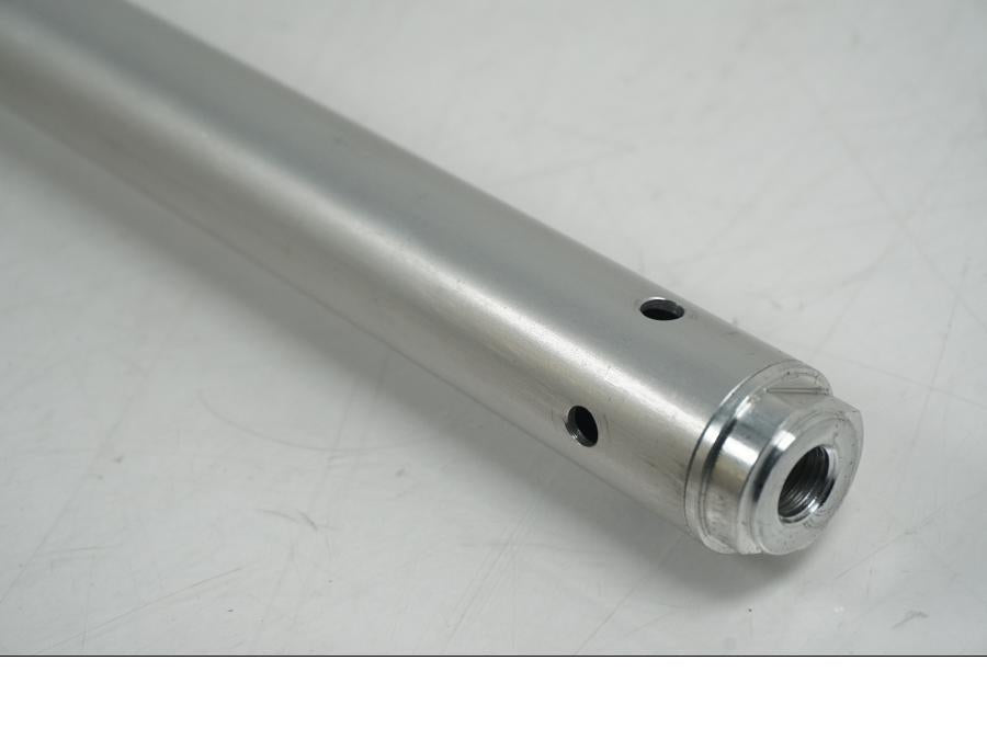 Baksidan på Gaffelben från en Yamaha YZF 1000 R1 -2006 motorcykel.