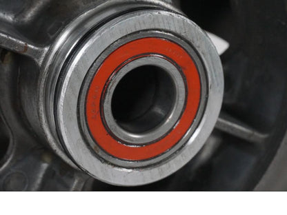 Snett uppifrån på Fälg från en Kawasaki ZX-6R -2005 motorcykel.