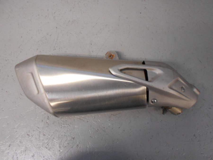 Framsidan på Ljuddämpare från en BMW S 1000 XR -2015 motorcykel.