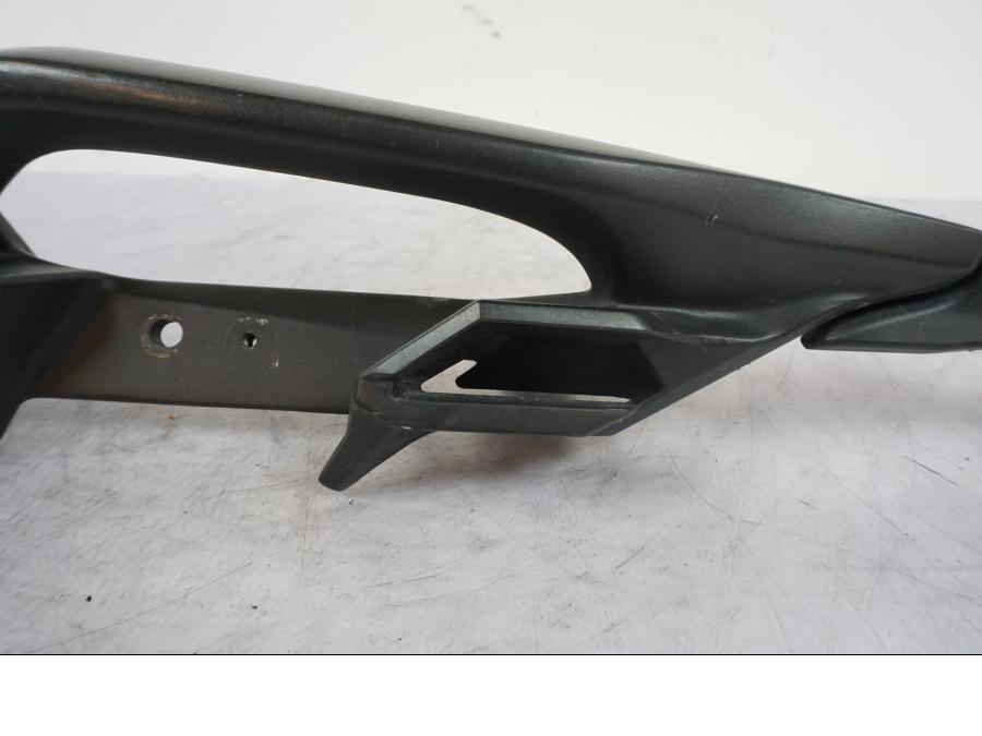 Höger sida på Passagerarhandtag från en Kawasaki Versys 650 -2014 motorcykel.