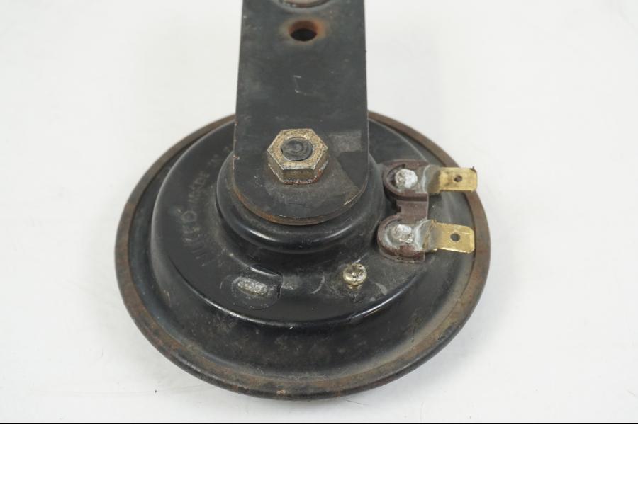 Snett uppifrån på Signalhorn / Tuta från en Honda CBR 125 R -2006 motorcykel.