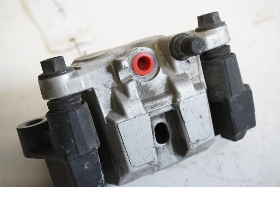 Baksidan på Bromsok från en Yamaha X-Max 250 -2012 scooter.