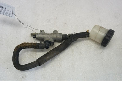 Framsidan på Bromshuvudcylinder från en Honda CBR 1100 XX -1998 motorcykel.