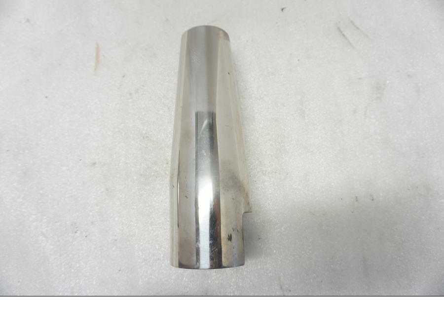 Höger sida på Gaffelbendekor från en Suzuki VL 800 -2004 motorcykel.