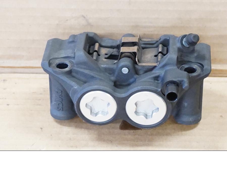 Framsidan på Bromsok från en Yamaha MT-09 Tracer -2019 motorcykel.