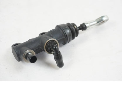 Vänster sida på Bromshuvudcylinder från en KTM 1290 Super Duke R EVO -2023 motorcykel.