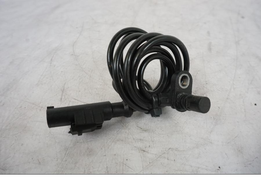 Framsidan på ABS givare från en KTM 1290 Super Duke R -2021 motorcykel.