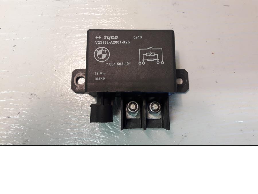 Framsidan på Startrelä från en BMW F 800 GS -2009 motorcykel.