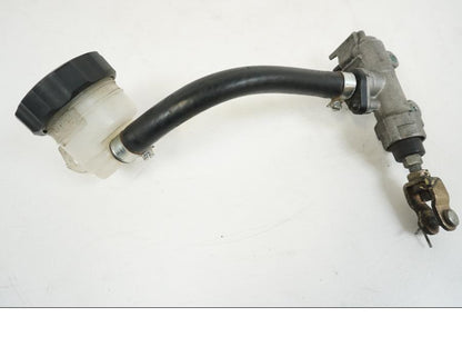 Framsidan på Bromshuvudcylinder från en Suzuki GSX 600 F -1998 motorcykel.