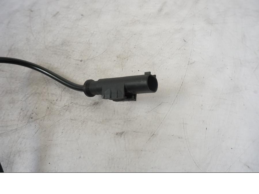 Vänster sida på ABS givare från en KTM 690 Duke -2014 motorcykel.