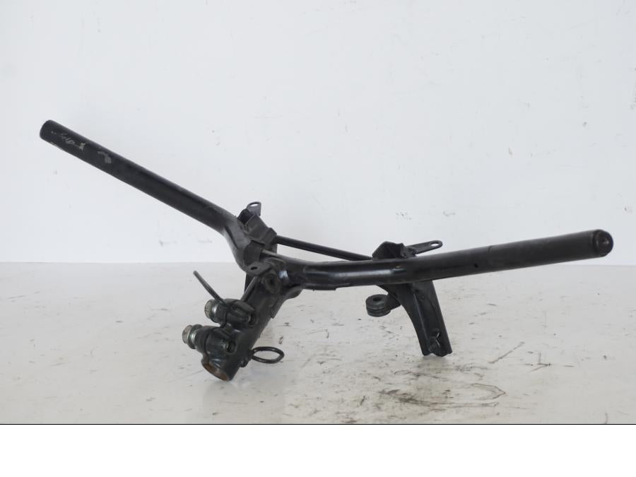 Snett nerifrån på Styre från en Honda SH 300 A -2011 scooter.