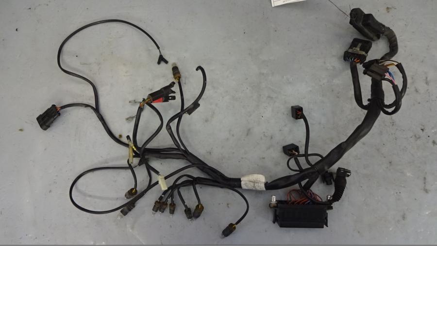 Framsidan på Kablage från en Ducati ST2 -2001 motorcykel.