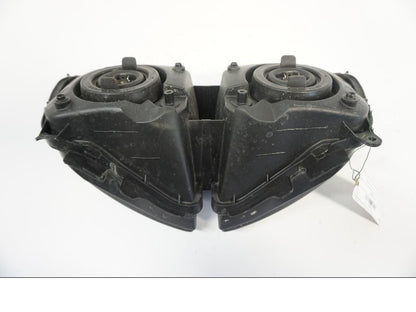 Snett uppifrån på Strålkastare från en Yamaha FZ1-SA -2007 motorcykel.