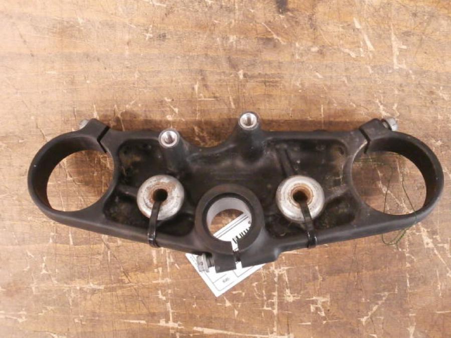 Baksidan på Gaffelkrona från en KTM 690 SM -2008 motorcykel.