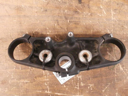 Baksidan på Gaffelkrona från en KTM 690 SM -2008 motorcykel.