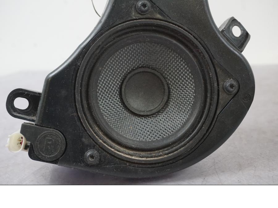 Höger sida på Högtalarbox från en BMW K 1600 GTL -2015 motorcykel.