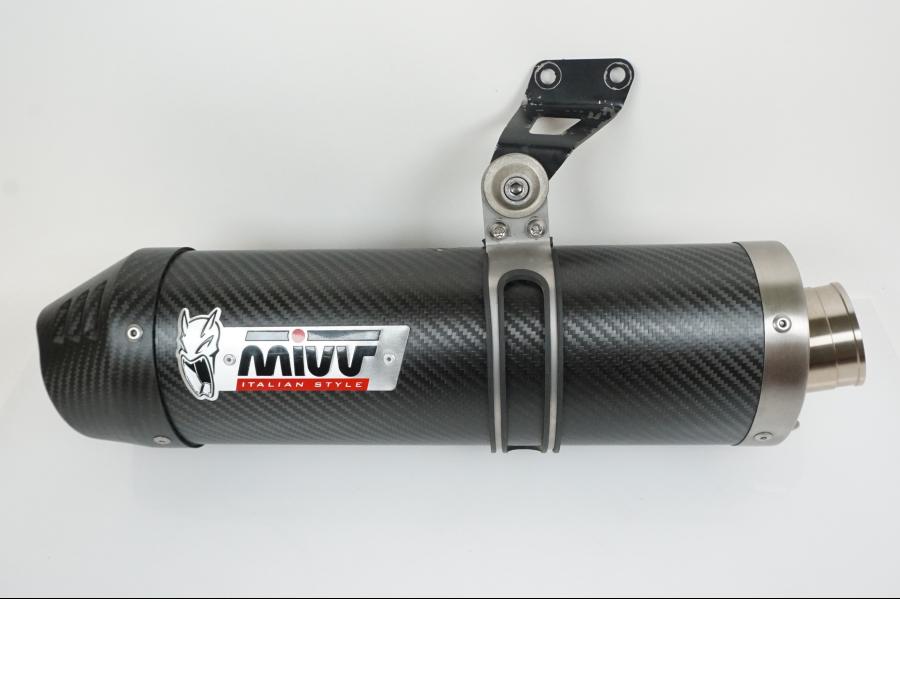 Framsidan på Ljuddämpare Sport från en Yamaha MT-09 -2018 motorcykel.