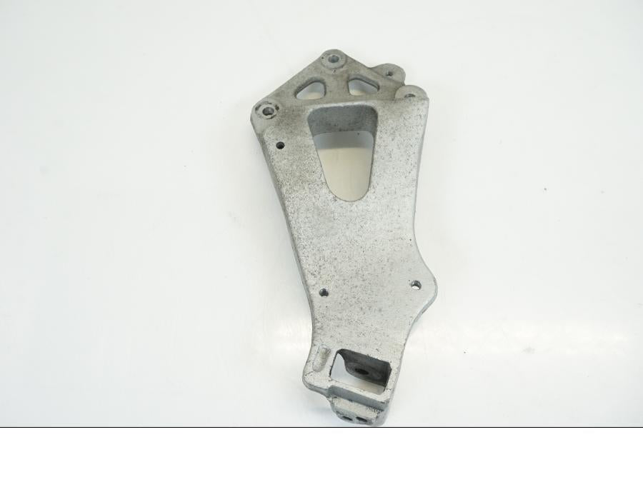 Vänster sida på Fotpinnefäste inre från en Suzuki GSX-R 1100 -1986 motorcykel.