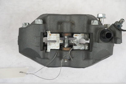 Snett uppifrån på Bromsok från en Kawasaki Z 900 -2019 motorcykel.