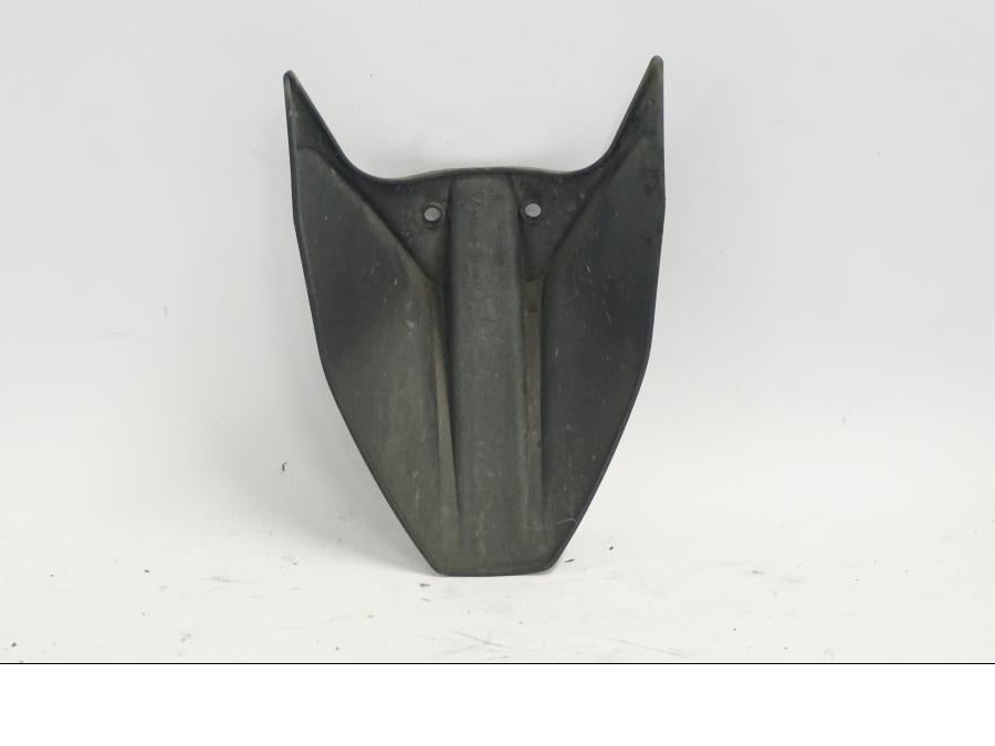 Vänster sida på Svingskärm från en KTM 790 Duke -2018 motorcykel.