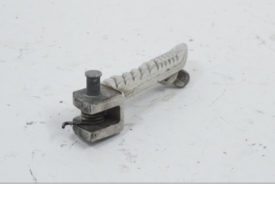 Baksidan på Fotpinne från en Suzuki GSX-R 1000 -2008 motorcykel.