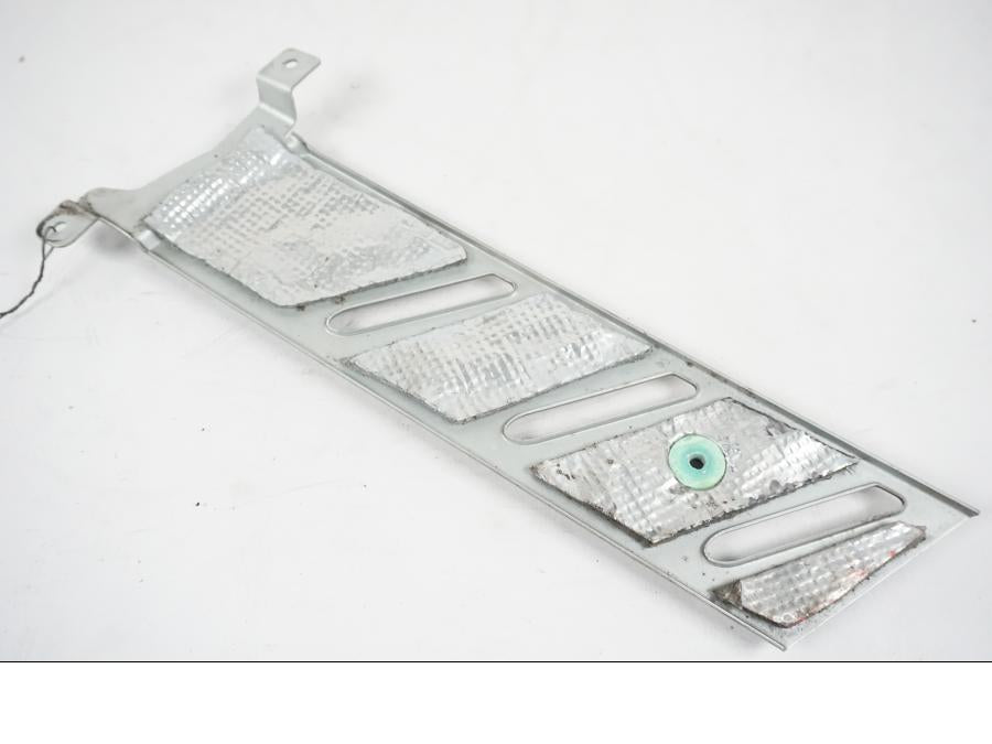 Snett uppifrån på Ramskydd från en BMW F 650 CS -2002 motorcykel.