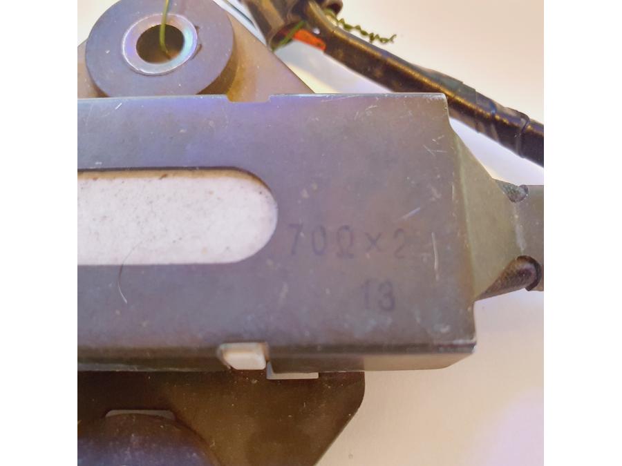 Höger sida på Motstånd från en Suzuki GSX-R 1000 -2001 motorcykel.