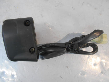 Baksidan på Styrelreglage från en Kawasaki Z 900 -2018 motorcykel.