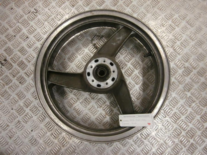 Framsidan på Fälg från en Kawasaki ZZR 1100 -1992 motorcykel.