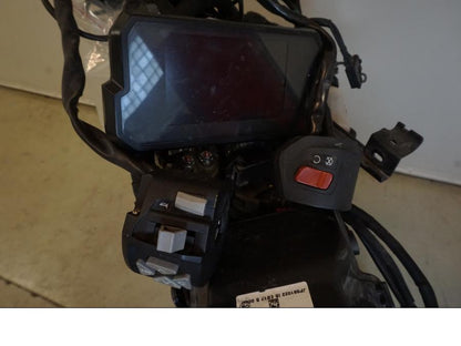 Snett uppifrån på Motorpaket från en KTM 125 Duke -2017 motorcykel.