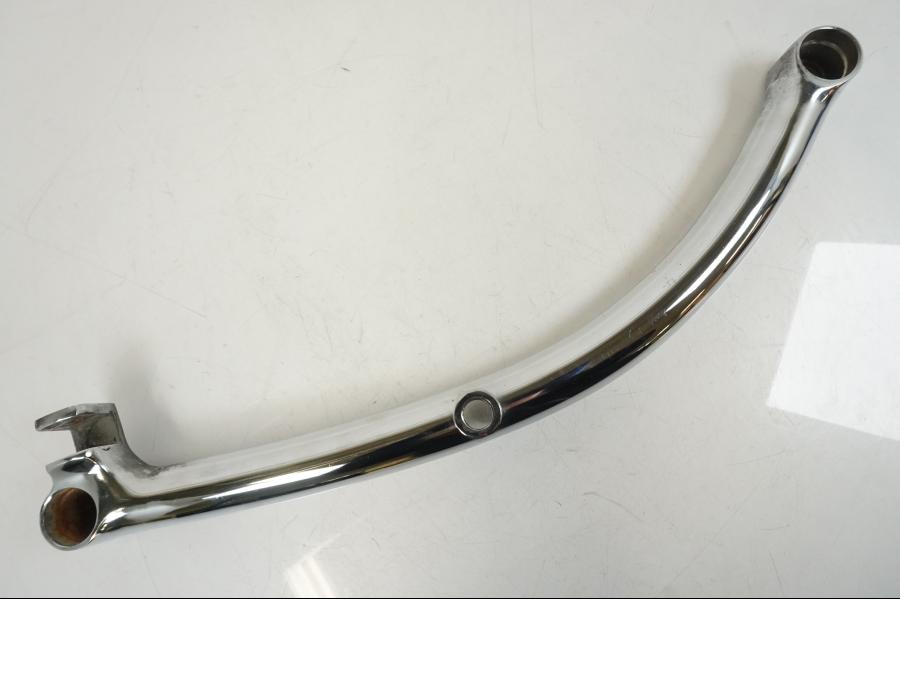 Framsidan på Bakskärmstag från en Suzuki VS 1400 -1999 motorcykel.