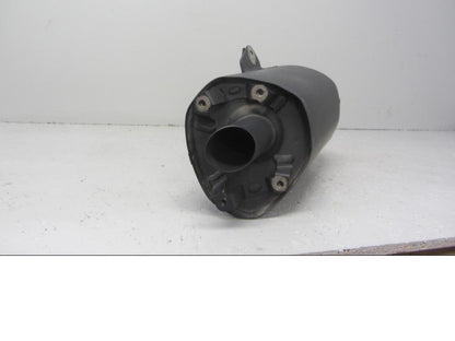 Vänster sida på Ljuddämpare från en Yamaha FZ-1 N -2012 motorcykel.