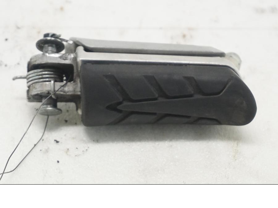 Baksidan på Fotpinne från en Honda CBR 500 R -2013 motorcykel.