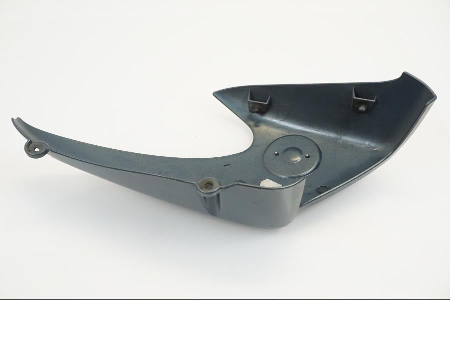 Vänster sida på Bensintankskåpa från en BMW R 1150 R -2002 motorcykel.