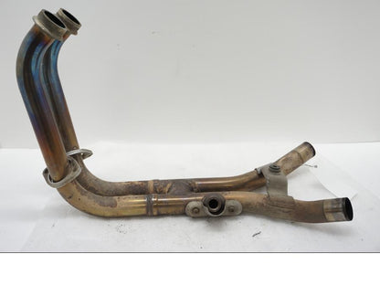 Framsidan på Grenrör från en Yamaha TDM 900 -2002 motorcykel.