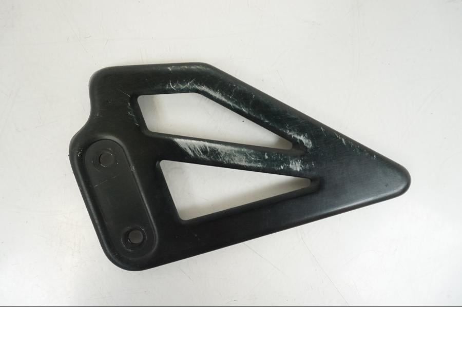 Framsidan på Fotpinnehälskydd från en Suzuki GSX-R 750 -2001 motorcykel.