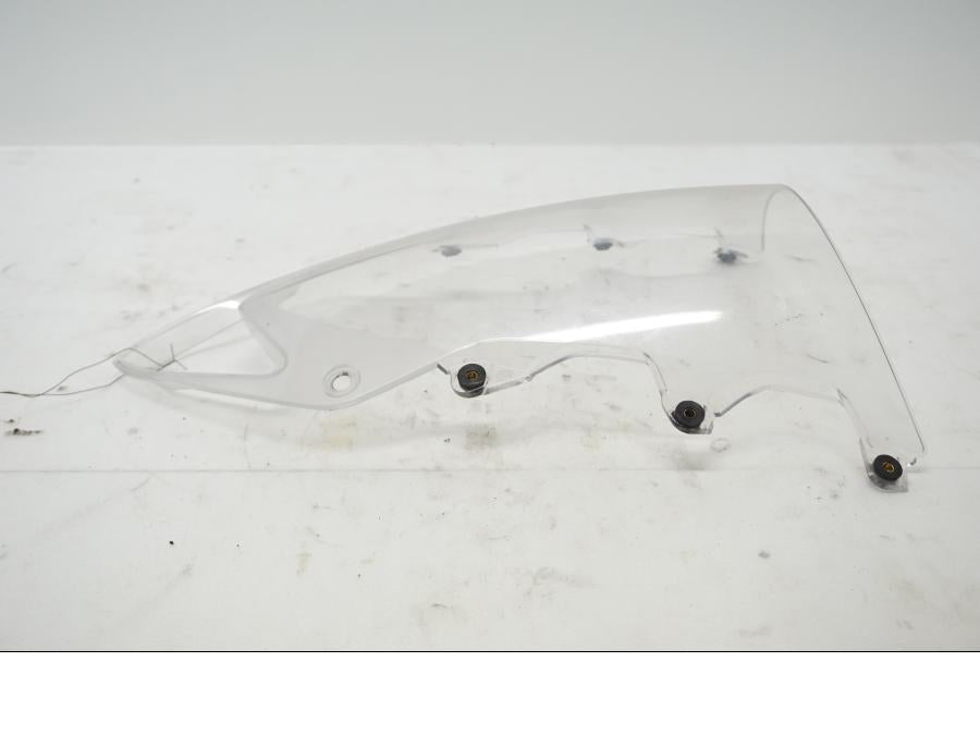 Framsidan på Vindruta från en BMW S 1000 RR -2010 motorcykel.