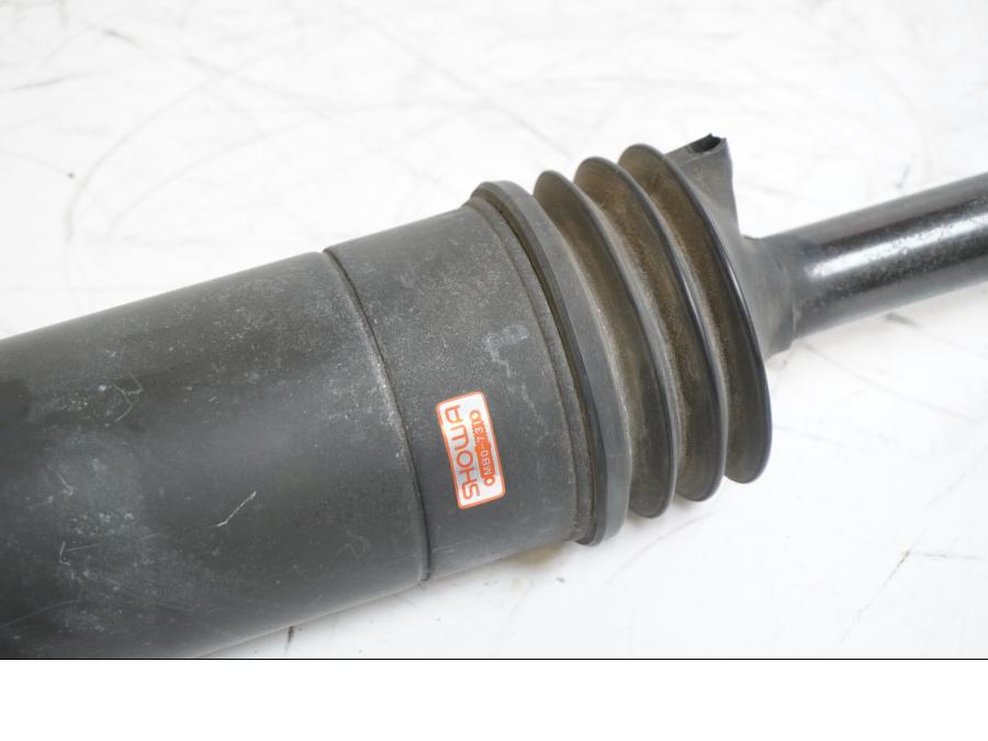 Höger sida på Stötdämpare från en Honda VF 750 S -1982 motorcykel.