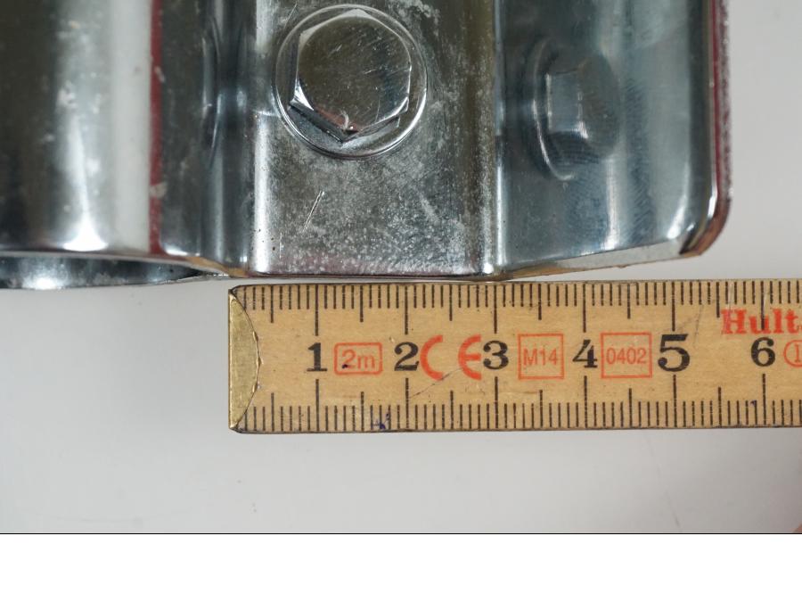 Extrabild1 på Strålkastarfäste från en H-D Harley diverse -2024 motorcykel.