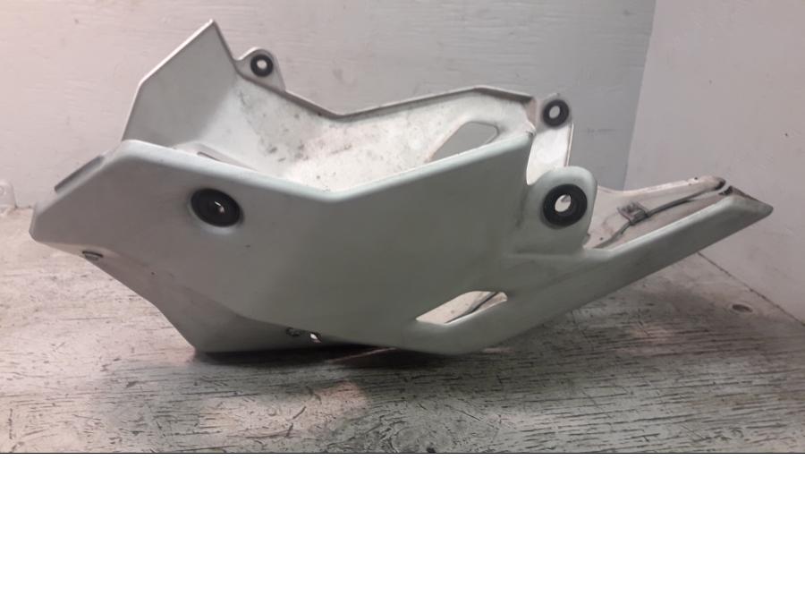 Baksidan på Hasplåt från en Ducati Multistrada 1260 -2019 motorcykel.