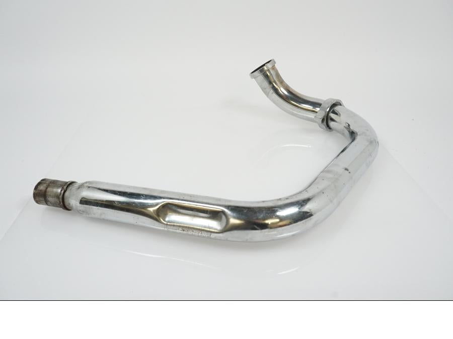 Vänster sida på Grenrör från en Suzuki VS 800 -2000 motorcykel.